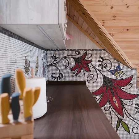 Art-house 3 Attic With Terrace Апартаменты