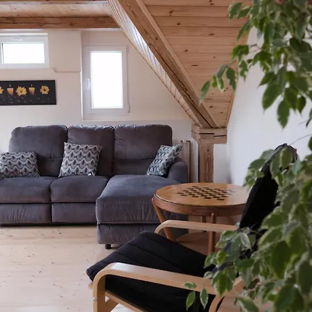 Апартаменты Art-house 3 Attic With Terrace Дечин