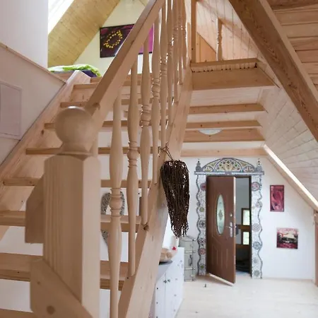 Art-house 3 Attic With Terrace شقة ديشين